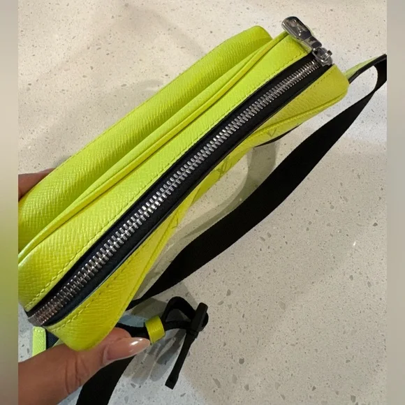 Louis Vuitton Taigarama Belt Bag - Picture 5 of 10